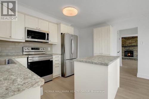 269 Michel Circle, Ottawa, ON - Indoor Photo Showing Kitchen