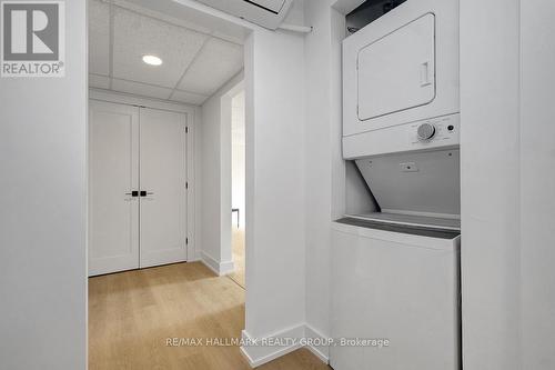 269 Michel Circle, Ottawa, ON - Indoor Photo Showing Laundry Room
