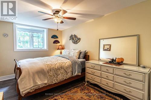 7819 5Th Line, Essa, ON - Indoor Photo Showing Bedroom