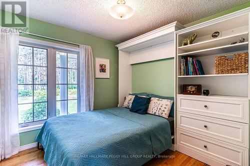 7819 5Th Line, Essa, ON - Indoor Photo Showing Bedroom