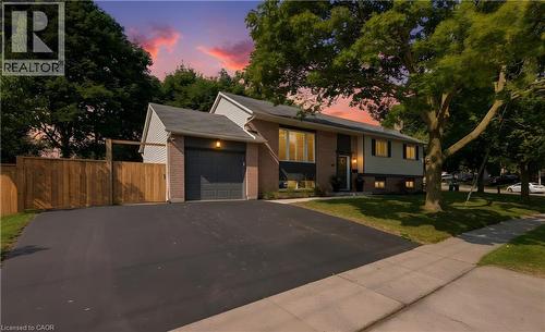 383 GRAND RIDGE Drive  Cambridge, ON N1S 4A8