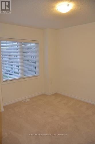 130 Major Crescent, Aurora, ON - Indoor Photo Showing Other Room
