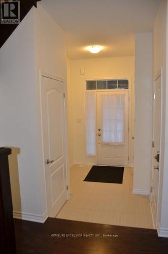 130 Major Crescent, Aurora, ON - Indoor Photo Showing Other Room