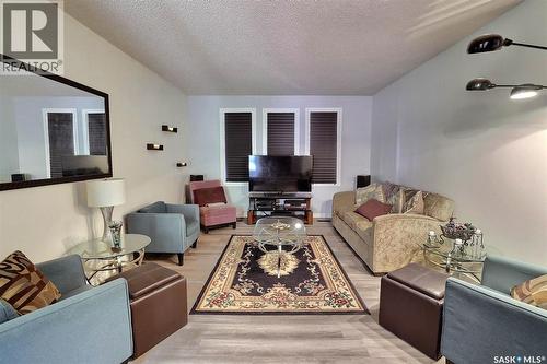 122 Edenwold Crescent, Regina, SK - Indoor Photo Showing Living Room
