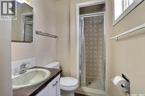 122 Edenwold Crescent, Regina, SK - Indoor Photo Showing Bathroom