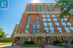 PH 6 - 15 MAPLEWOOD AVENUE Toronto (Humewood-Cedarvale), ON M6C 4B4