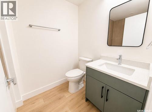 424 Empress Street, Saskatoon, SK - Indoor Photo Showing Bathroom