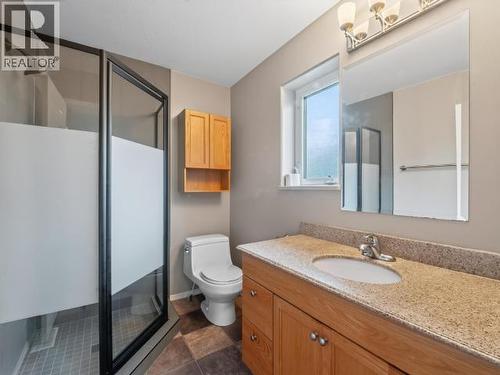 4 Ruby Lane, Whitehorse, YT - Indoor Photo Showing Bathroom