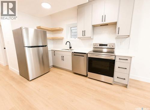426 Empress Street, Saskatoon, SK - Indoor Photo Showing Kitchen
