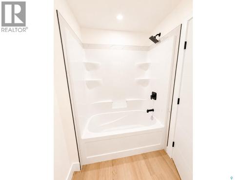 426 Empress Street, Saskatoon, SK - Indoor Photo Showing Bathroom