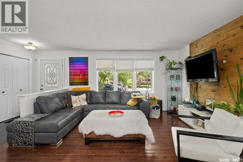 3075 Sherman Drive, Prince Albert, SK - Indoor Photo Showing Living Room