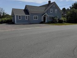 28 Townsend Street    B2G 2Y1  Antigonish, NS B2G 2Y1