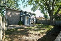 100 CHAUCER CRESCENT Barrie, ON L4N 4T7