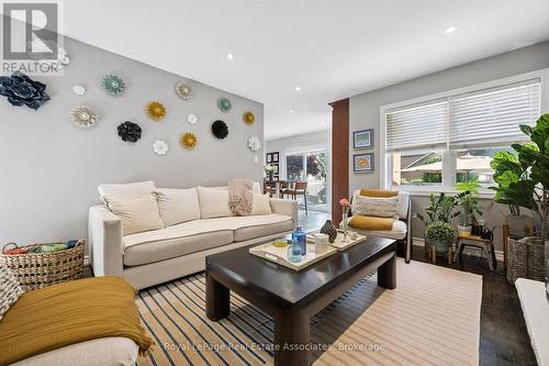 Family Room - 3344 Trelawny Circle, Mississauga, ON - Indoor Photo Showing Living Room