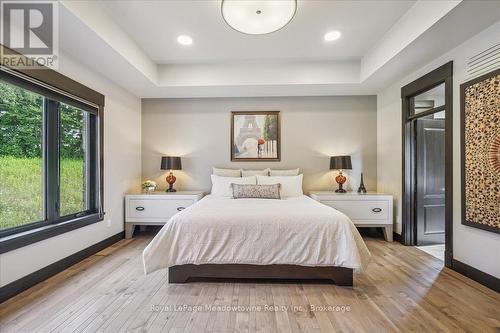 8837 Wellington Road 124, Erin, ON - Indoor Photo Showing Bedroom