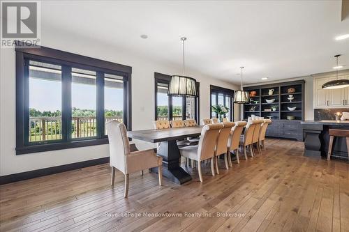 8837 Wellington Road 124, Erin, ON - Indoor Photo Showing Dining Room