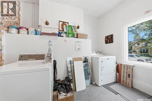 817 8Th Avenue N, Saskatoon, SK - Indoor Photo Showing Laundry Room