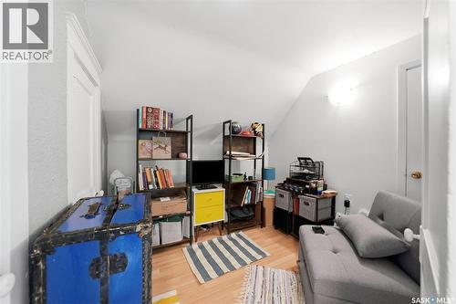 817 8Th Avenue N, Saskatoon, SK - Indoor