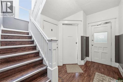 817 8Th Avenue N, Saskatoon, SK - Indoor Photo Showing Other Room