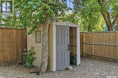 817 8Th Avenue N, Saskatoon, SK - Outdoor