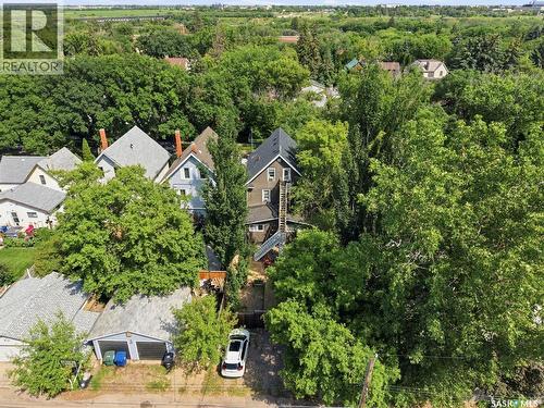 817 8Th Avenue N, Saskatoon, SK - Outdoor