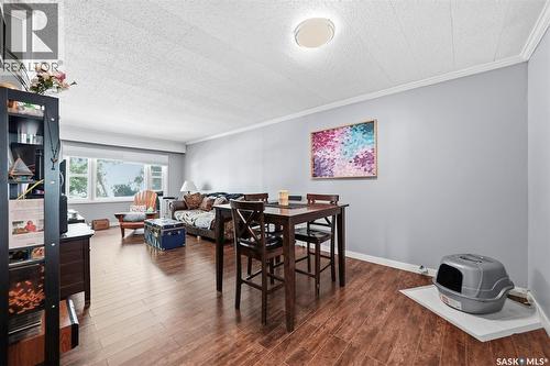 817 8Th Avenue N, Saskatoon, SK - Indoor