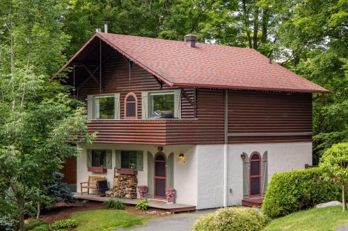 Exterior - 174 Rue Des Deux-Montagnes, Bromont, QC - Outdoor With Deck Patio Veranda