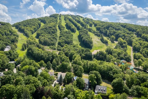 Exterior - 174 Rue Des Deux-Montagnes, Bromont, QC - Outdoor With View
