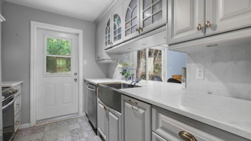 Kitchen - 8 Av. Clearview, Pointe-Claire, QC - Indoor Photo Showing Kitchen