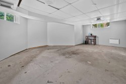 Family Room - 