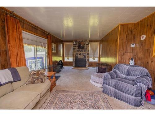 816 Pleasant Dr, Minto, NB 