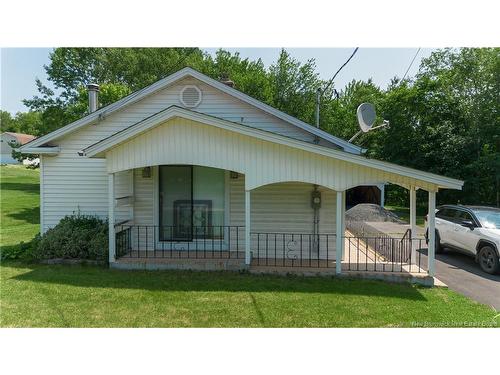 816 Pleasant Dr, Minto, NB 