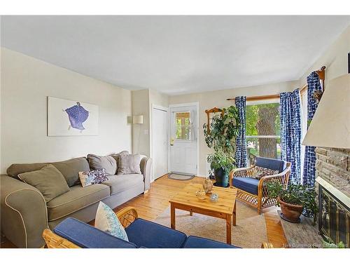 123 Henry St, Fredericton, NB 