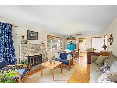 123 Henry St, Fredericton, NB 