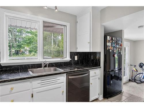 18 Forest Rd, Rothesay, NB 