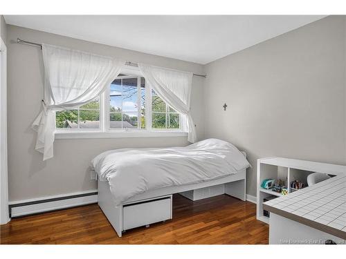 18 Forest Rd, Rothesay, NB 