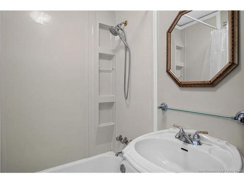 18 Forest Rd, Rothesay, NB 