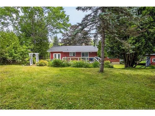 18 Forest Rd, Rothesay, NB 