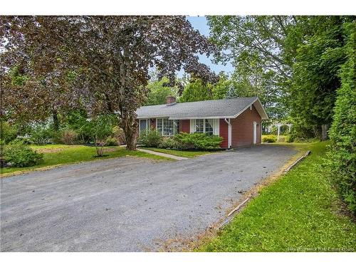18 Forest Rd, Rothesay, NB 