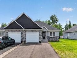 24 Rosenburg Moncton, NB E1G 6G1