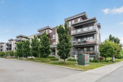 Façade - 