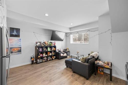 496 Hethrington Ave, Winnipeg, MB - Indoor