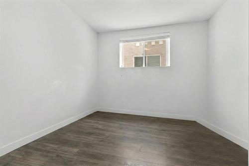 496 Hethrington Ave, Winnipeg, MB - Indoor Photo Showing Other Room