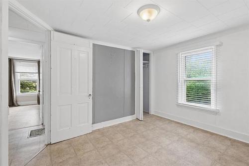 377 Main St, St Adolphe, MB - Indoor Photo Showing Other Room