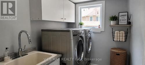washer/dryer incl, window/closet, excess to garage - 22 Ashbury Crescent, Caledon, ON - Indoor Photo Showing Laundry Room