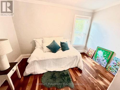 44 Bristol Street, Hamilton, ON - Indoor Photo Showing Bedroom