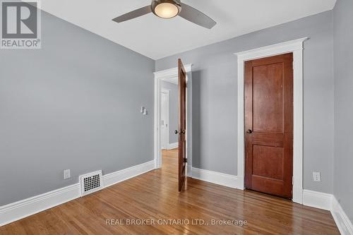 72 Houghton Avenue S, Hamilton, ON - Indoor Photo Showing Other Room