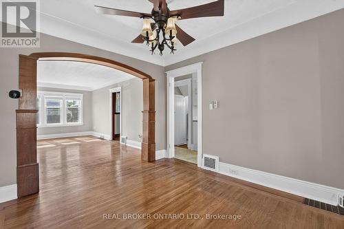 72 Houghton Avenue S, Hamilton, ON - Indoor Photo Showing Other Room