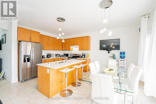 86 Sunset Way, Thorold, ON - Indoor Photo Showing Kitchen