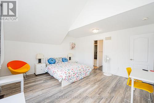 86 Sunset Way, Thorold, ON - Indoor Photo Showing Bedroom